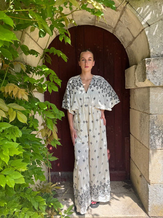 Combinaison pantalon noire et blanche à motifs Pichai