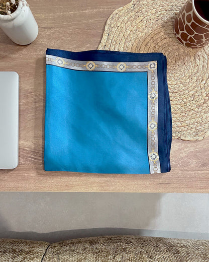 Carré de soie Lamoon plié – accessoire mode femme – Kaprys